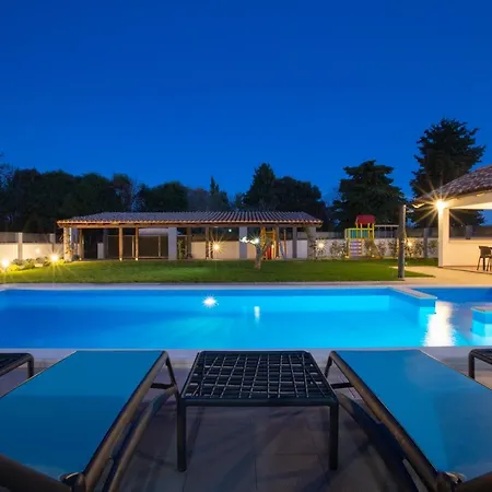 Alba Pula * Šišan