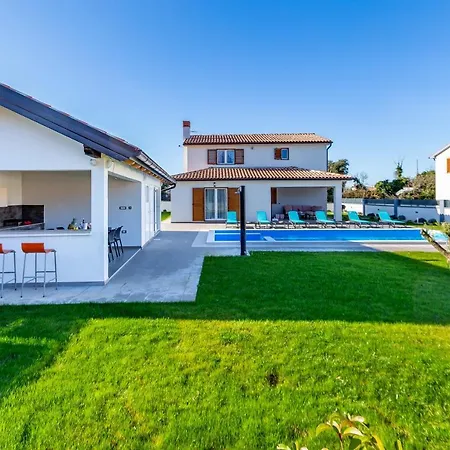 Alba Pula Villa Šišan