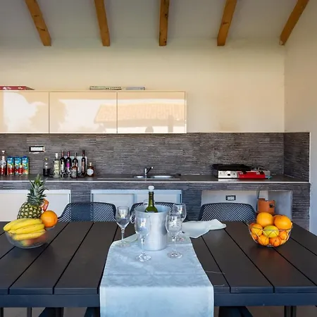 Villa Alba Pula Šišan