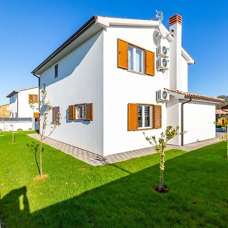 Alba Pula Villa