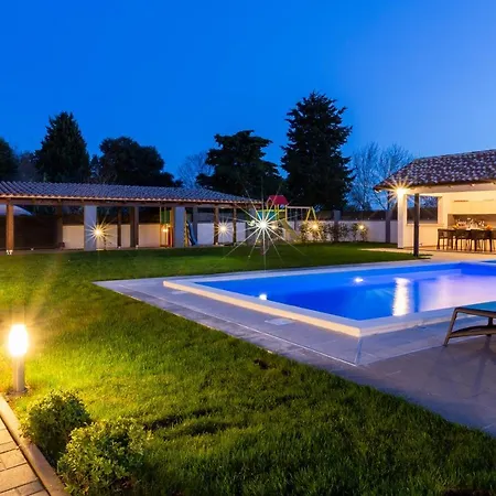 Alba Pula Villa Šišan